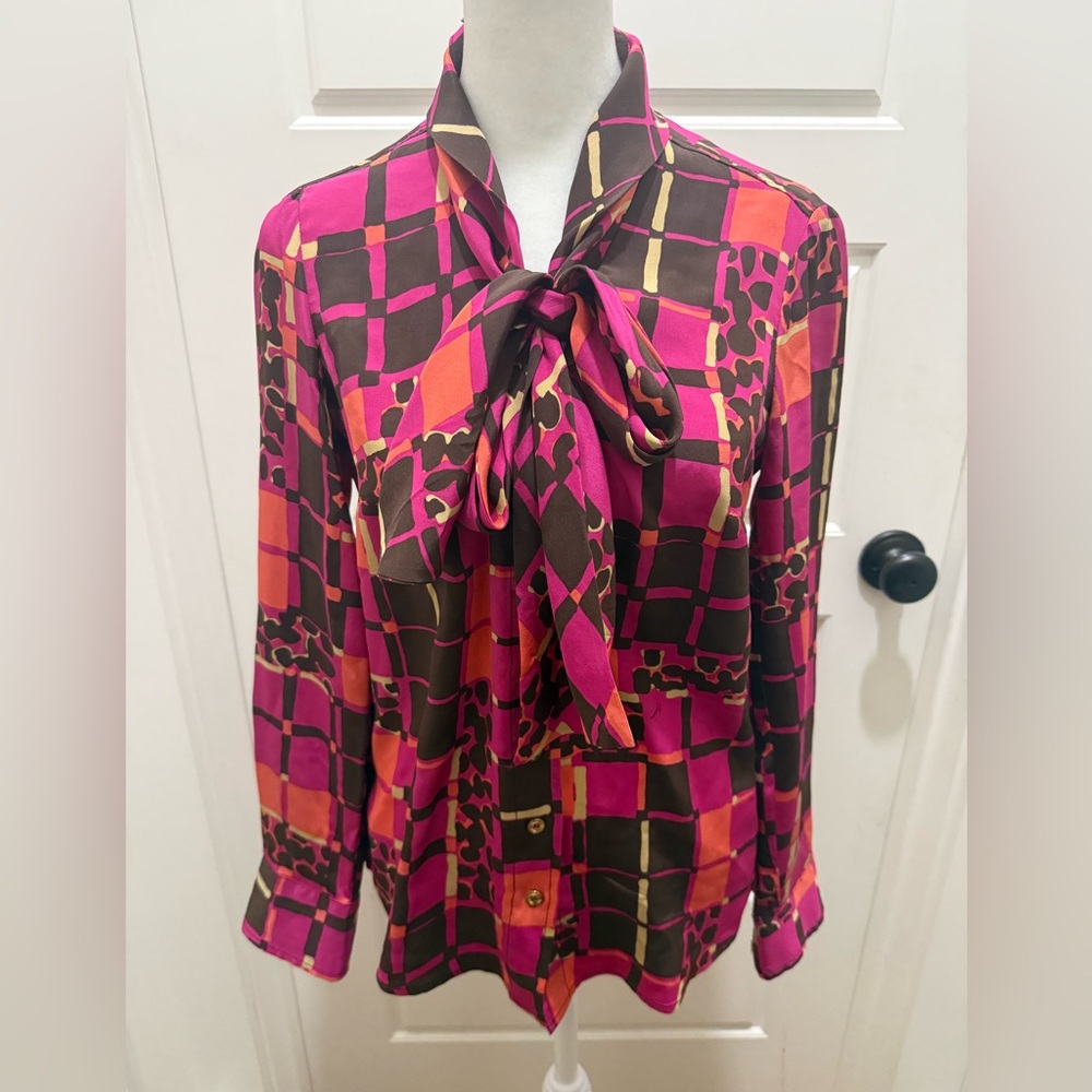 Trina Turk. Silk Tie Button Down Blouse. Size XS.